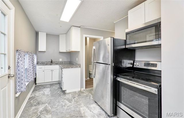 900 N Elm Avenue, Webster Groves, MO 63119