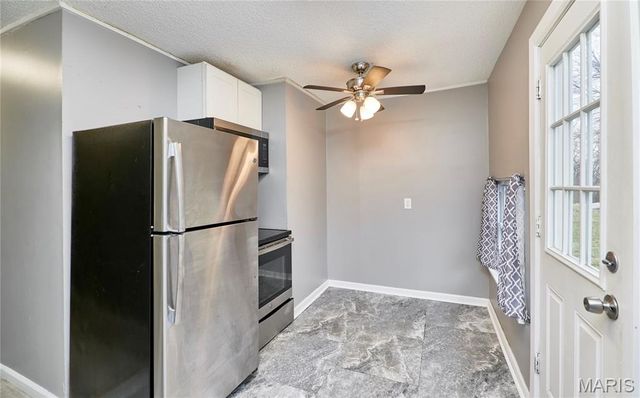 900 N Elm Avenue, Webster Groves, MO 63119