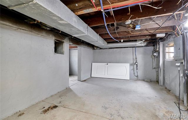 900 N Elm Avenue, Webster Groves, MO 63119