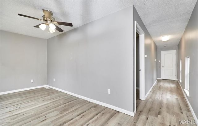 900 N Elm Avenue, Webster Groves, MO 63119