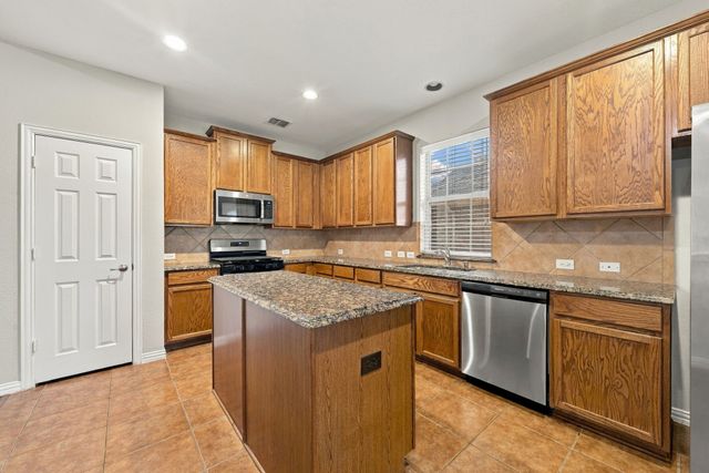 323 Deaton Drive, Fate, TX 75087