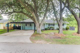 236 Pine Ridge Drive, Waveland, MS 39576