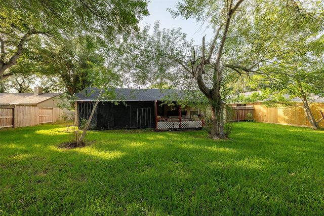 2427 Fairgreen Drive, Missouri City, TX 77489