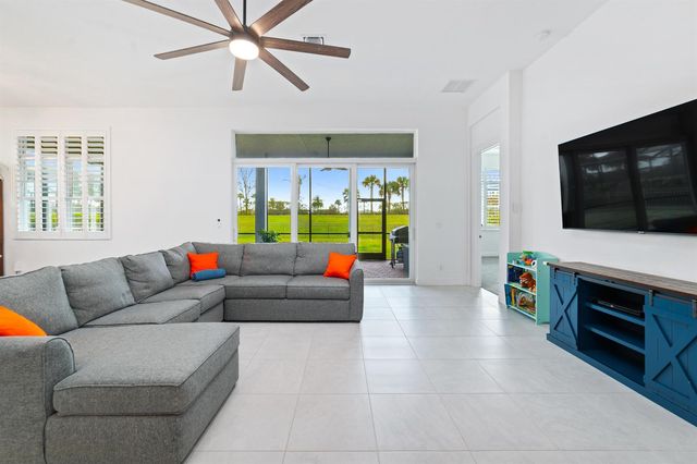 9135 SW Pepoli Way, Port St. Lucie, FL 34987