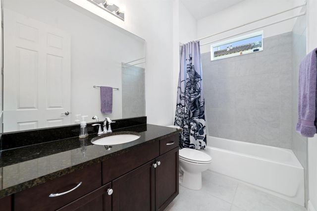 9135 SW Pepoli Way, Port St. Lucie, FL 34987