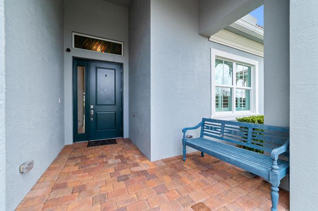 9135 SW Pepoli Way, Port St. Lucie, FL 34987