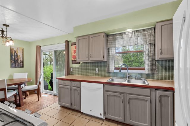 22840 Red Arrow Highway, Mattawan, MI 49071