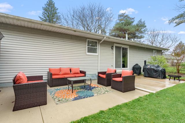 22840 Red Arrow Highway, Mattawan, MI 49071