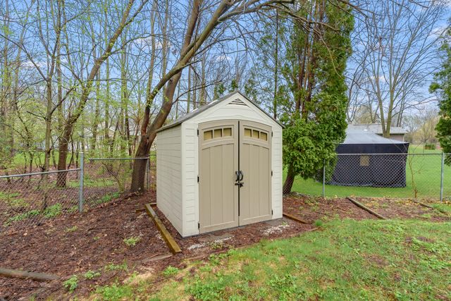 22840 Red Arrow Highway, Mattawan, MI 49071