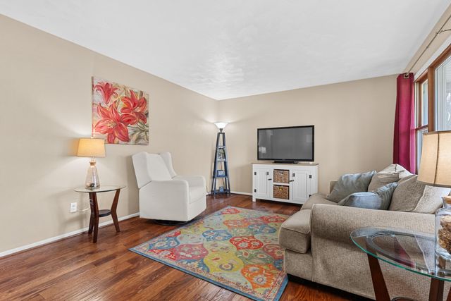 22840 Red Arrow Highway, Mattawan, MI 49071