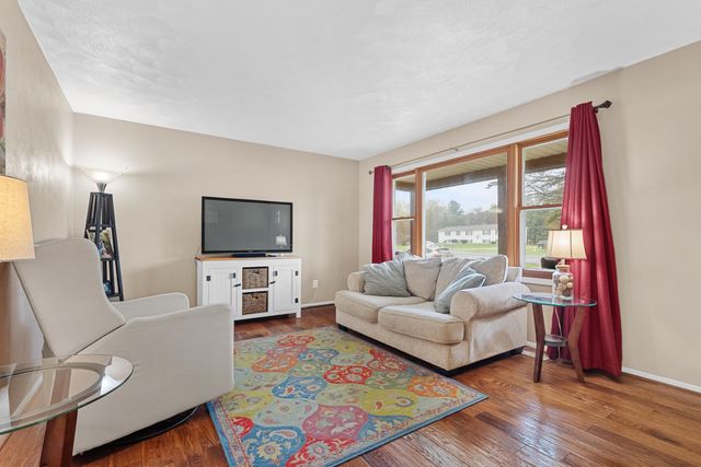 22840 Red Arrow Highway, Mattawan, MI 49071