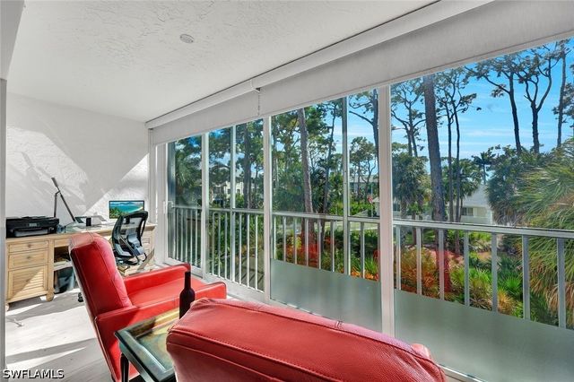 3072 Sandpiper Bay CIR M204, Naples, FL 34112