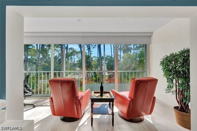 3072 Sandpiper Bay CIR M204, Naples, FL 34112