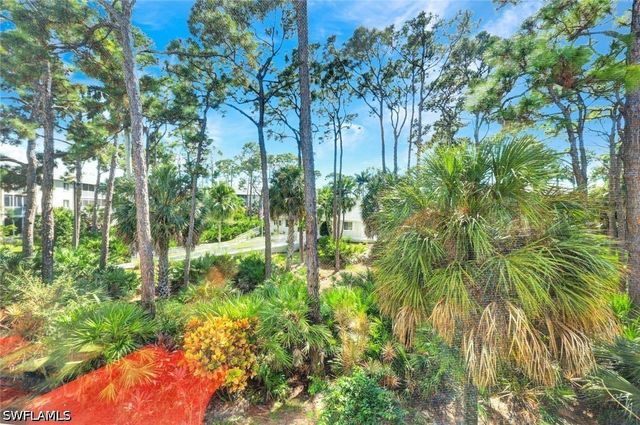 3072 Sandpiper Bay CIR M204, Naples, FL 34112