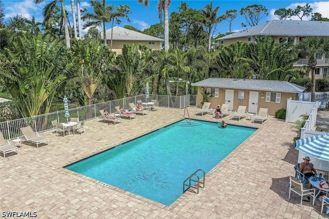 3072 Sandpiper Bay CIR M204, Naples, FL 34112
