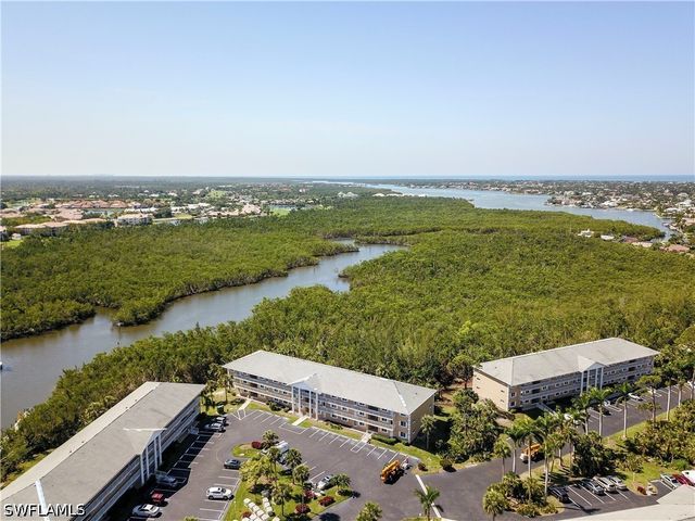 3072 Sandpiper Bay CIR M204, Naples, FL 34112