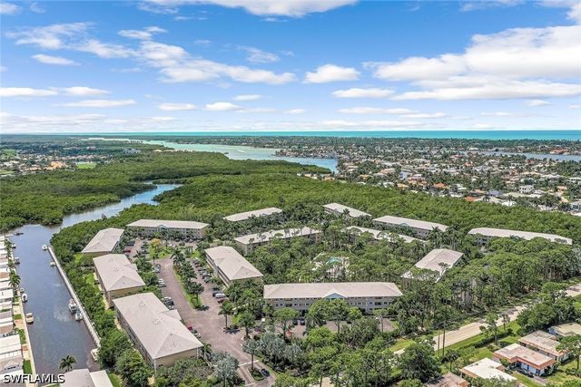 3072 Sandpiper Bay CIR M204, Naples, FL 34112