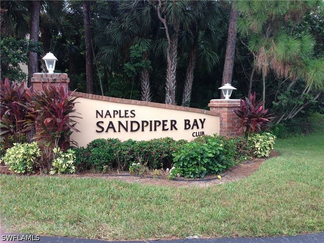 3072 Sandpiper Bay CIR M204, Naples, FL 34112