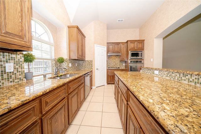 405 Fairweather Street, Desoto, TX 75115