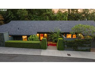 2417 Sw MONTGOMERY Dr, Portland, OR 97201