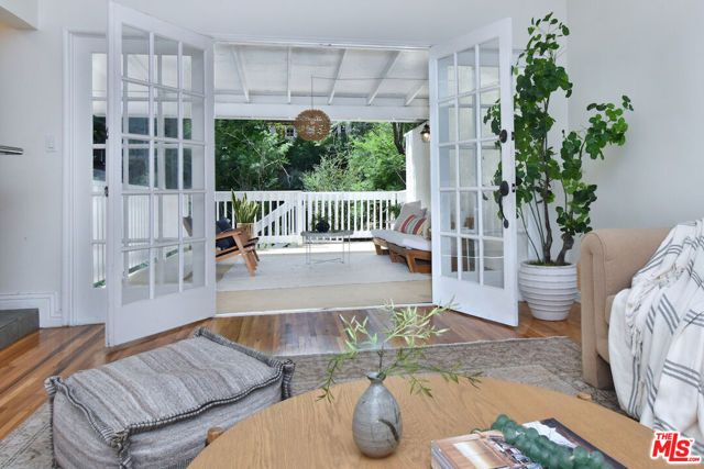 14017 Valley Vista Boulevard, Sherman Oaks, CA 91423