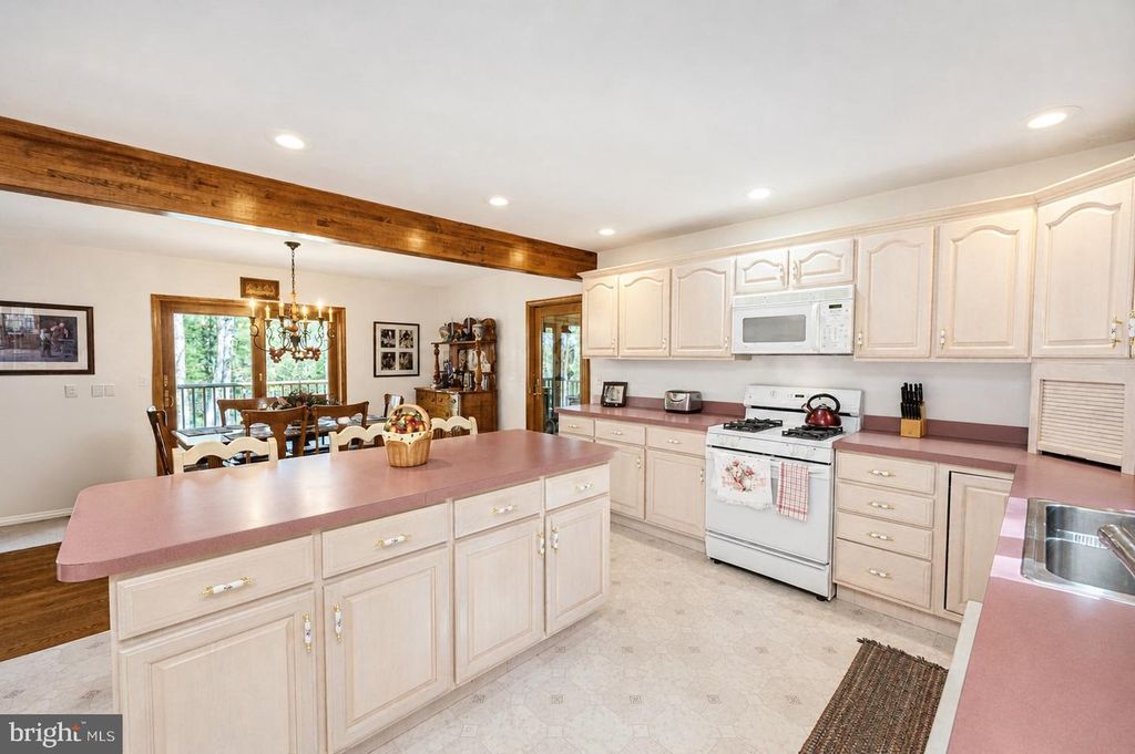 Image 12 of property listing at 389 SAWMILL HOLLOW RD, Swanton, MD 21561