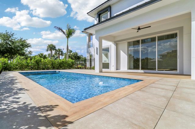 11750 SW Westcliffe Lane, Port St. Lucie, FL 34987