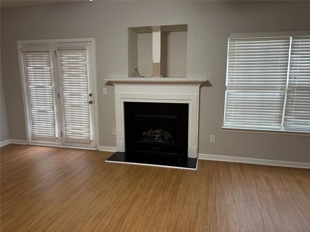 1260 Chinon Point, Lithonia, GA 30058