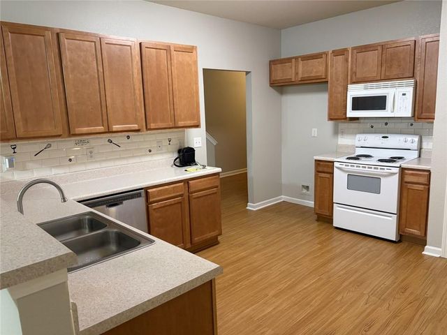 1260 Chinon Point, Lithonia, GA 30058