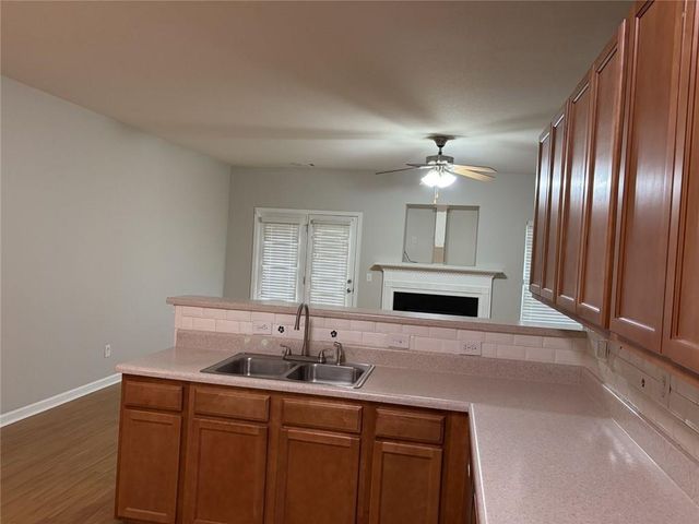 1260 Chinon Point, Lithonia, GA 30058