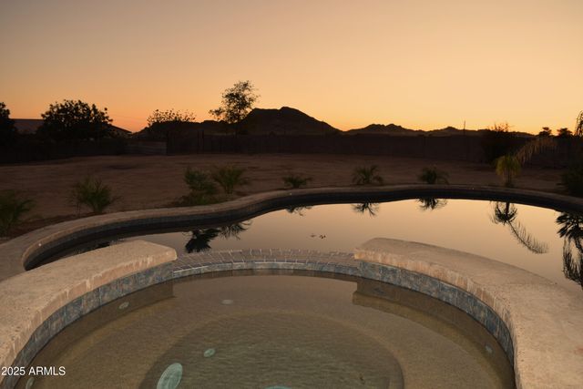 727 W ZION Lane, San Tan Valley, AZ 85143