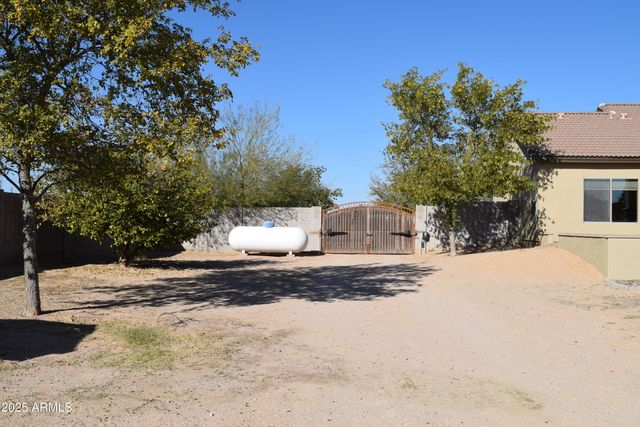 727 W ZION Lane, San Tan Valley, AZ 85143