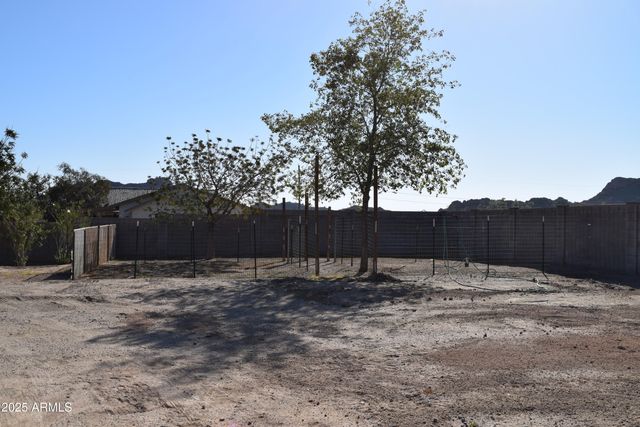 727 W ZION Lane, San Tan Valley, AZ 85143