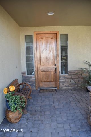 727 W ZION Lane, San Tan Valley, AZ 85143