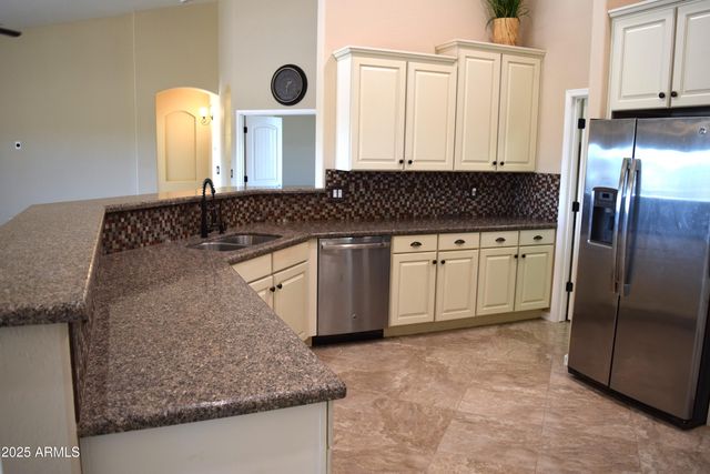 727 W ZION Lane, San Tan Valley, AZ 85143