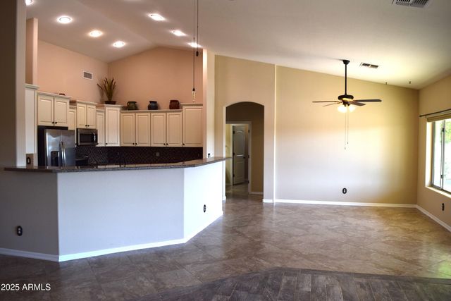 727 W ZION Lane, San Tan Valley, AZ 85143