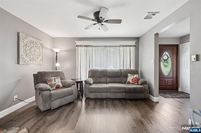 19 Winding Way, Cedar Grove, NJ 07009