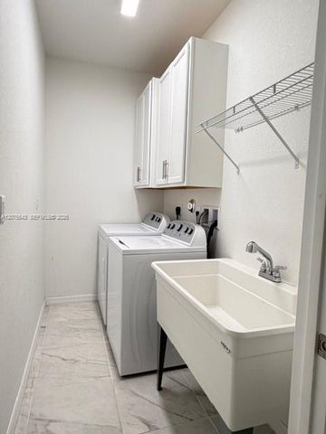 4729 SW 63rd Lane 4, Davie, FL 33314