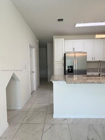 4729 SW 63rd Lane 4, Davie, FL 33314