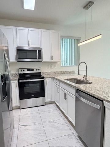 4729 SW 63rd Lane 4, Davie, FL 33314