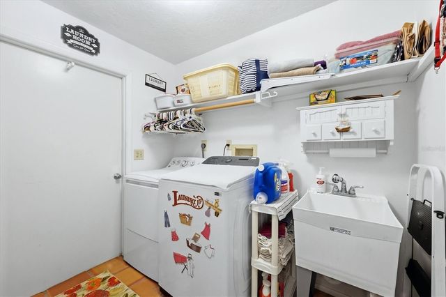 7963 N LEEWYNN DRIVE, Sarasota, FL 34240