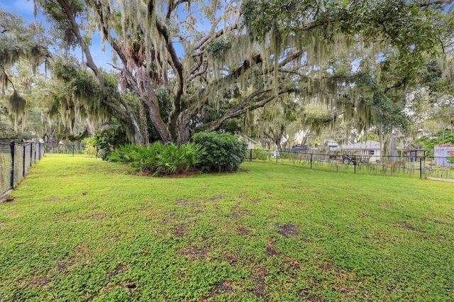 7963 N LEEWYNN DRIVE, Sarasota, FL 34240