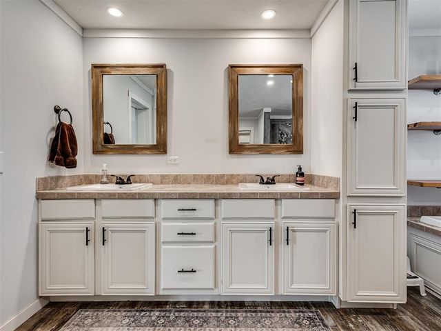 9180 S Santa Fe Road, Guthrie, OK 73044