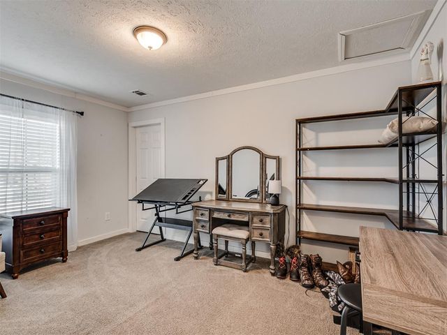 9180 S Santa Fe Road, Guthrie, OK 73044