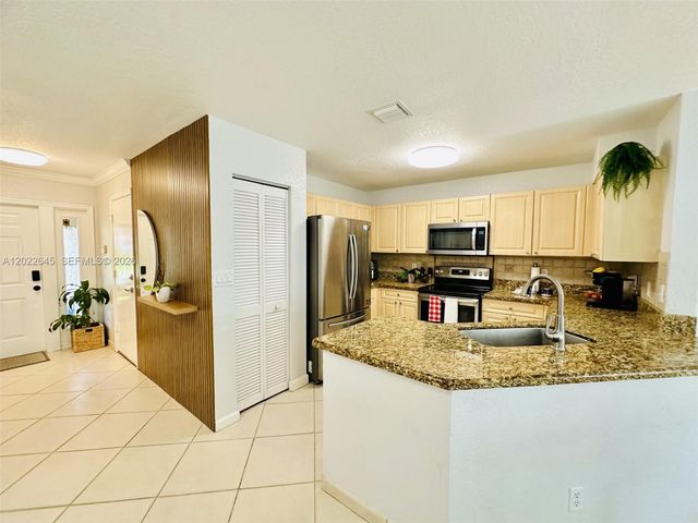 8952 NW 38th Dr., Coral Springs, FL 33065