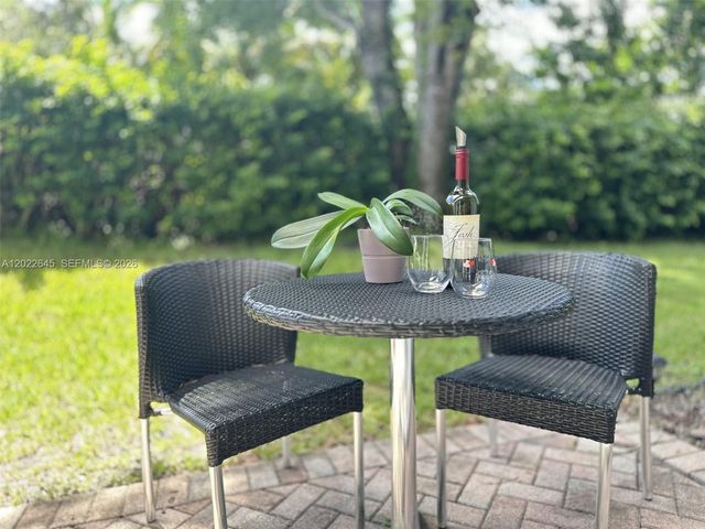8952 NW 38th Dr., Coral Springs, FL 33065