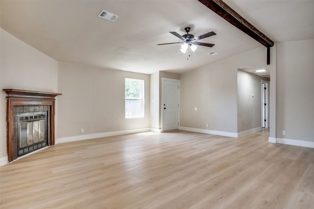 2406 White Oak Trail, Granbury, TX 76048