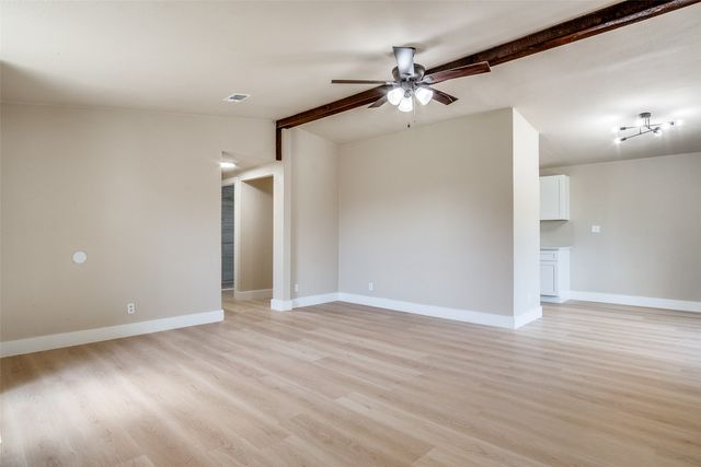 2406 White Oak Trail, Granbury, TX 76048