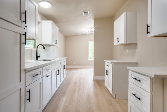 2406 White Oak Trail, Granbury, TX 76048