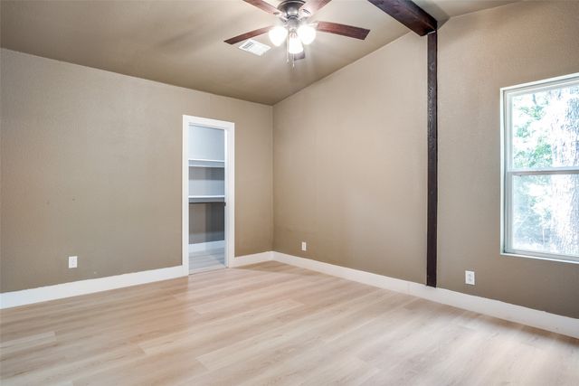 2406 White Oak Trail, Granbury, TX 76048